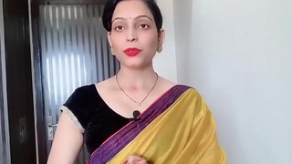 Indian Bhabhi in saree Looking XXX Hindi Audio