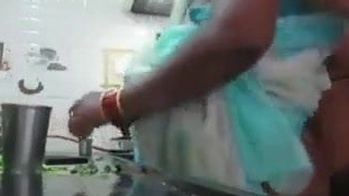 Tamil mummy fucked in pantry