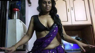 Sexy Indian Babe Lily seduces her daughter'_s boy friend roleplay