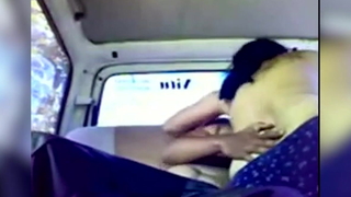 Horny Marathi Aunty shacking up inside car fro Boyfriend