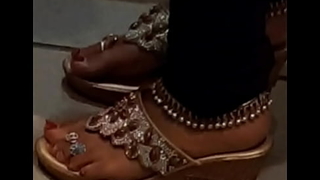 Feet lovers part 3. Be aware pics of Indian women feet.