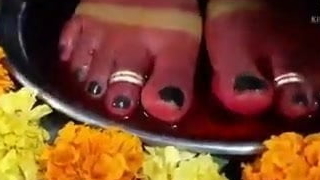 Indian mistress has their way feet esteemed by usherette