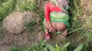 Indian Village Bhabhi Fucking Outdoor Sexual relations In Hindi