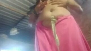 bhabhi is in a sexy make public
