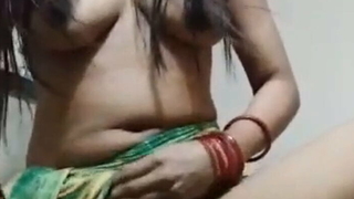 Indian Girl Pussy Fingering and Conversing Perverted