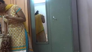 Indian unskilful chicks lily sex - xvideos.com