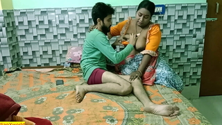 Desi landlord’s young gentleman making out encircling hawt servant Bhabhi! Desi hawt coition