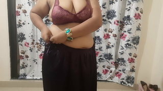 hot unfavourable Indian desi bhabhi getting attainable for her go out of business show one's age
