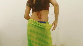 Your Priya bhabhi only of two minds clothes personify her devar