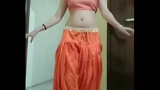 Indian girl Nidhi doing viscera dance clubbable