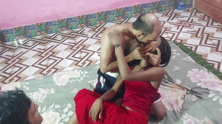 Sweet teen babe Bengali xxx porn video enjoy hard threesome  sex