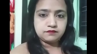 Pakistani girl in the same manner boobs surpassing video call