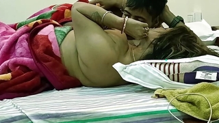 Astounding Hawt Aunty Sex at her Home! Indian Bengali Sex