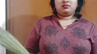 Desi Indian maid seduced when on touching was no wife at home Indian desi sex video