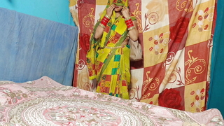 Desi beautiful married bhabhi shadi me gayi padosi ke Ghar ruk kar chudayi