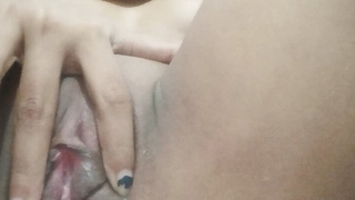 Sexy Sri Lankan Teen Girl Solo Masturbating