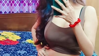 🇪🇺BEST X-rated FIGURE BHABHI SHOWING DEEP NAVEL AND BIG BOOBS
